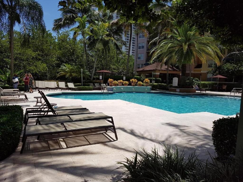 Uhost Ai - 3B Gem W Golf & Intracoastal Views Miami Kültér fotó
