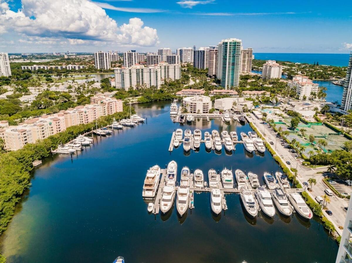Uhost Ai - 3B Gem W Golf & Intracoastal Views Miami Kültér fotó