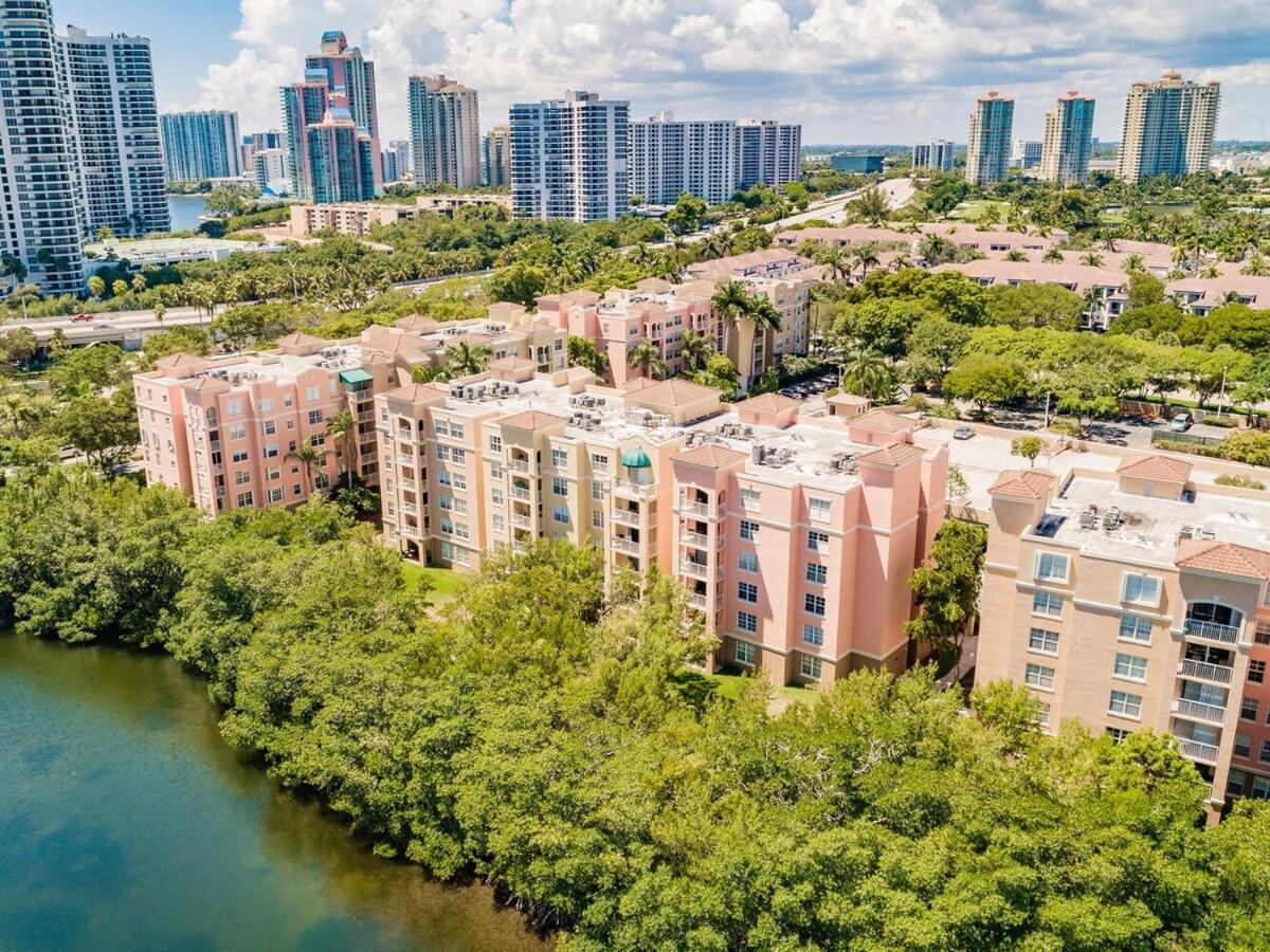 Uhost Ai - 3B Gem W Golf & Intracoastal Views Miami Kültér fotó